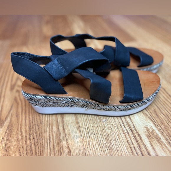NEW Lucky Brand platform sandals with black straps - Picture 5 of 13